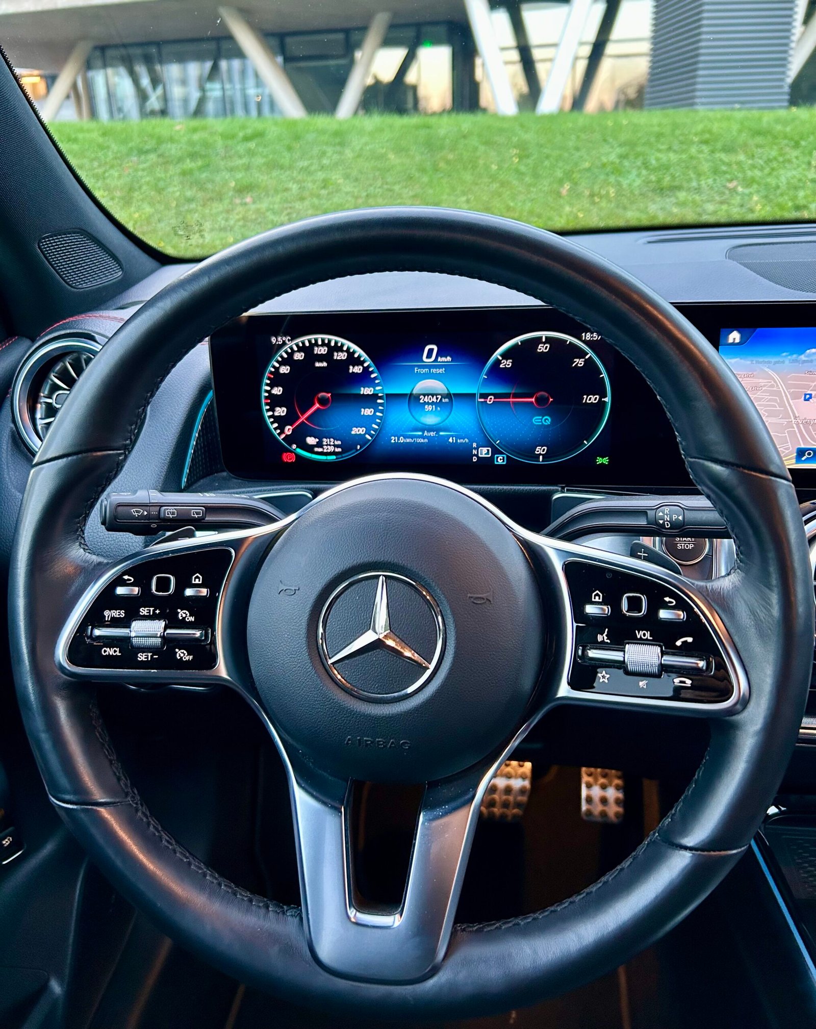 Mercedes-Benz EQB 300 - Image 7