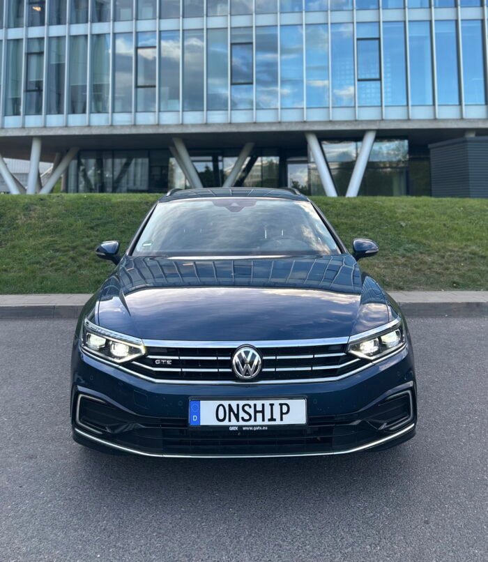 Volkswagen Passat GTE 2020 - Image 2