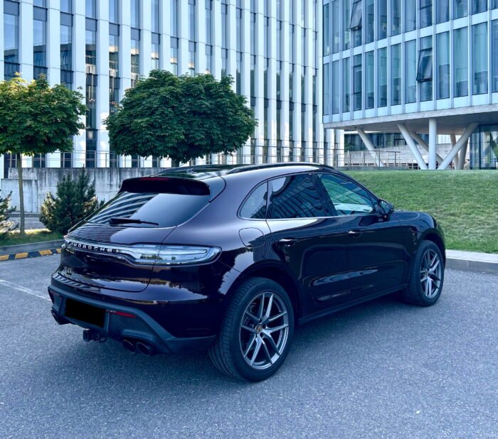 Parduodamas išskirtinės spalvos Porsche Macan 2023.