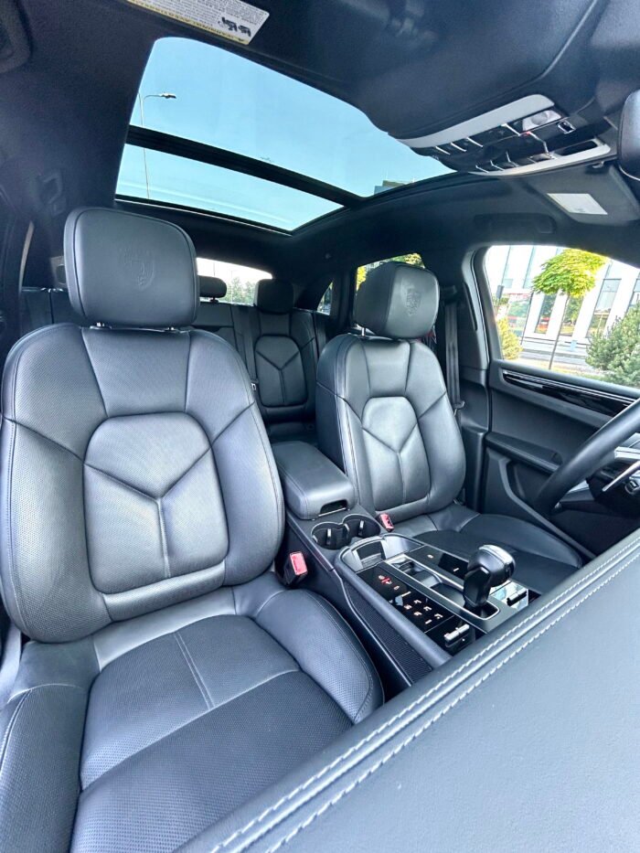 Porsche Macan 2023 - Image 13