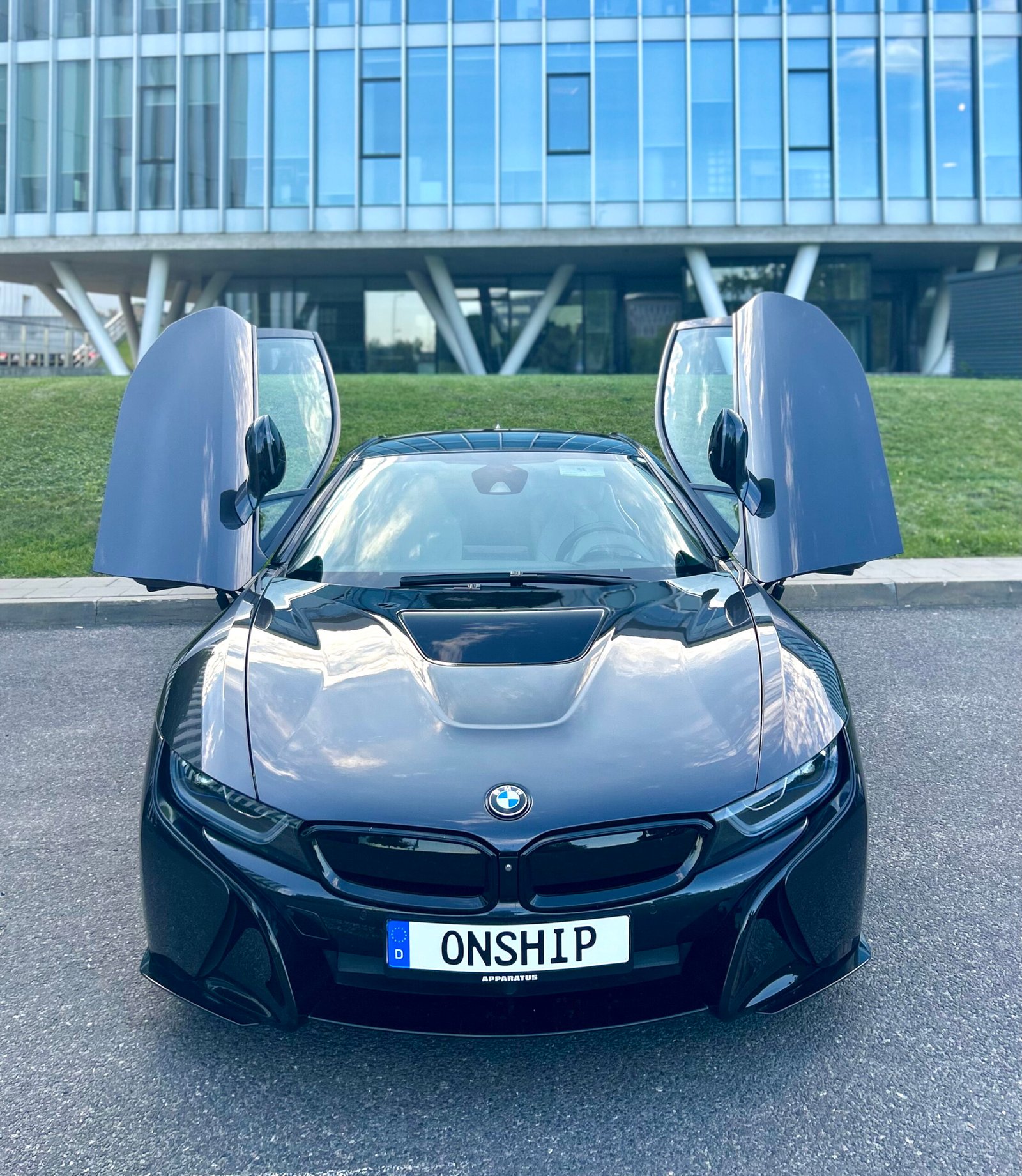 BMW i8 2015 - Image 5