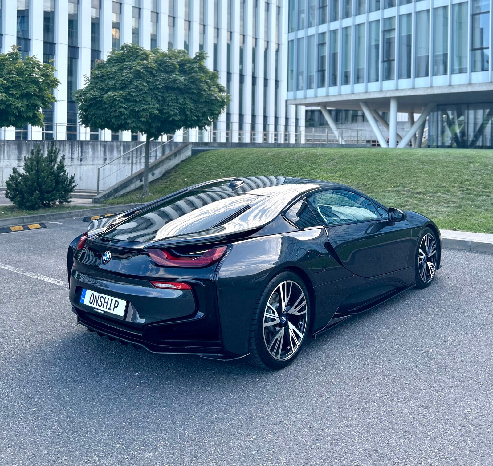 BMW i8 2015 - Image 6
