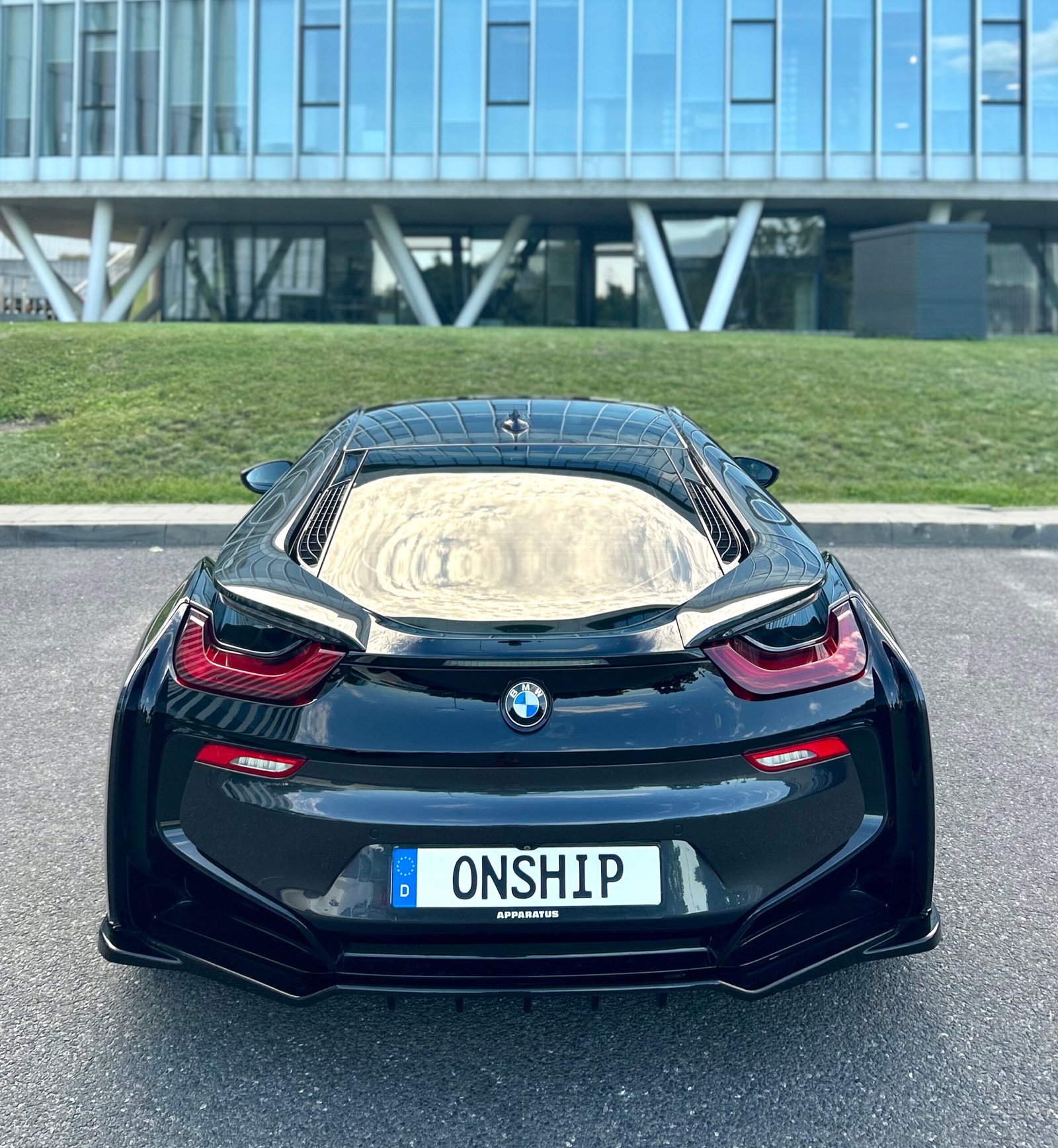 BMW i8 2015 - Image 7