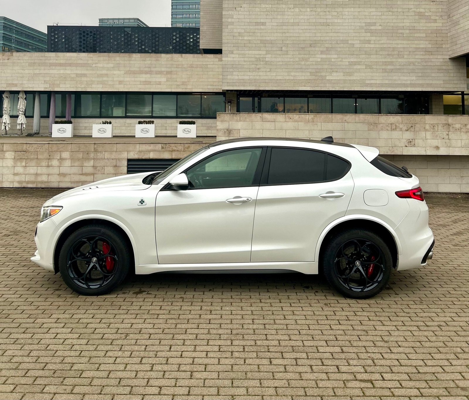 Alfa Romeo Stelvio Quadrifoglio 2018 - Image 6