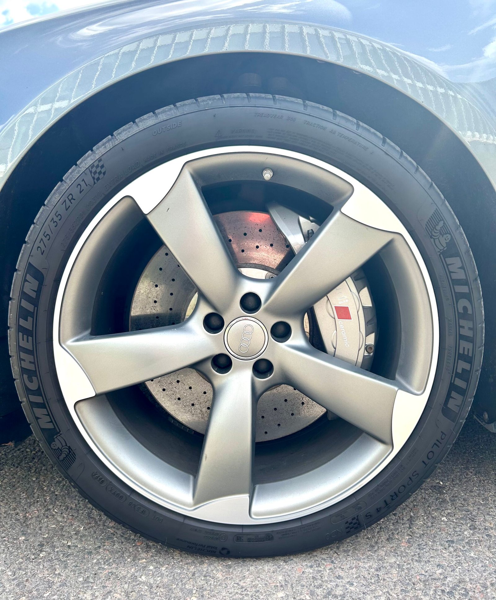 Audi S8 - Image 17